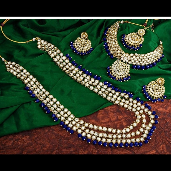 Jewelry - Bollywood Indian ethnic traditional kundan set